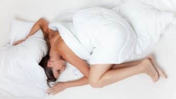beste-slaaphouding-bij-lage-rugpijn-en-tips